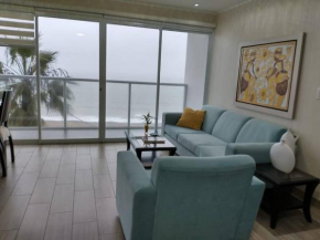 Hermoso departamento frente al mar.
